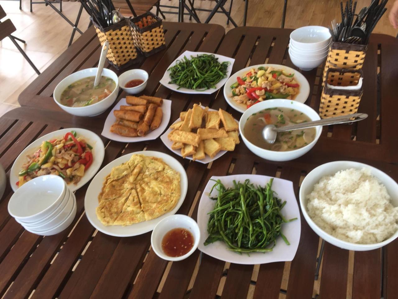 Sunshine Homestay Phong Nha Bagian luar foto